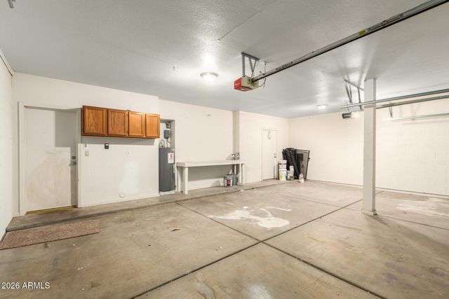 6121 E SADDLEBACK Street, Mesa, AZ 85215