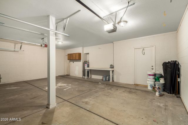 6121 E SADDLEBACK Street, Mesa, AZ 85215