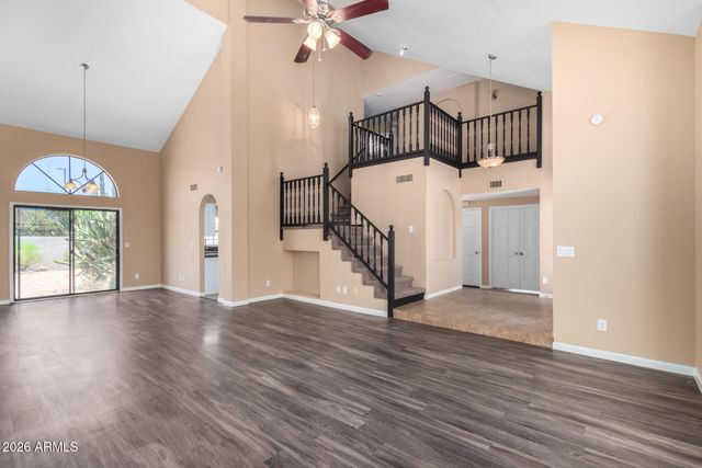 6121 E SADDLEBACK Street, Mesa, AZ 85215