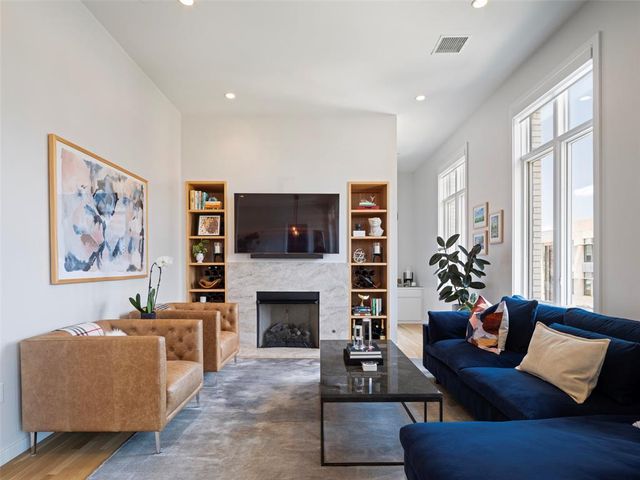 701 N Hudson Avenue 404, Oklahoma City, OK 73102