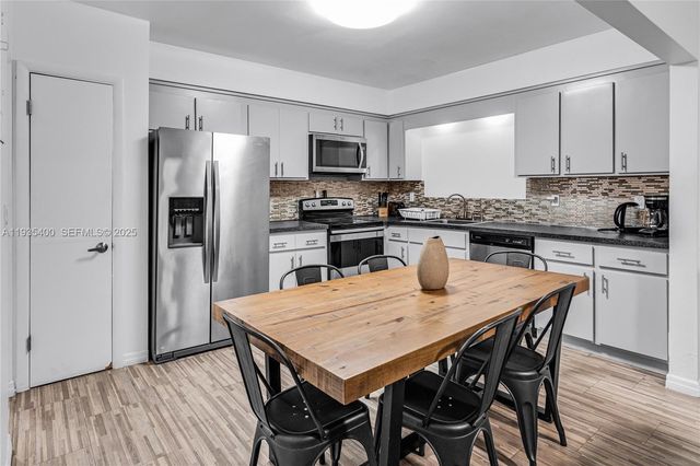 977 SW 10th St. 927, Miami, FL 33130