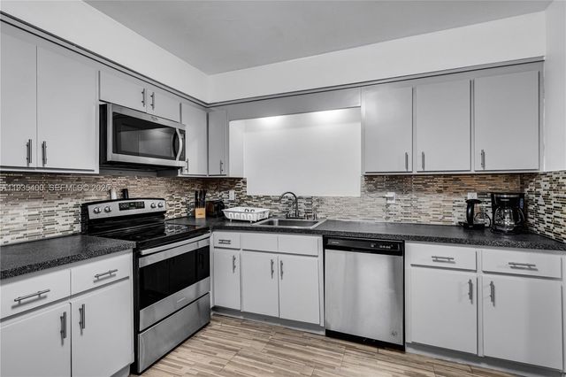 977 SW 10th St. 927, Miami, FL 33130