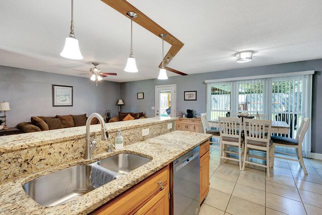 712 Kilgore Street, Jasper, TN 37347