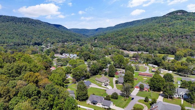 712 Kilgore Street, Jasper, TN 37347