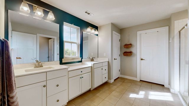 15 Kilkham Ct, Mount Juliet, TN 37122