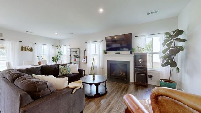 15 Kilkham Ct, Mount Juliet, TN 37122