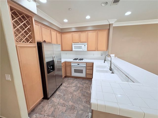 28512 Sorano, Lake Forest, CA 92679