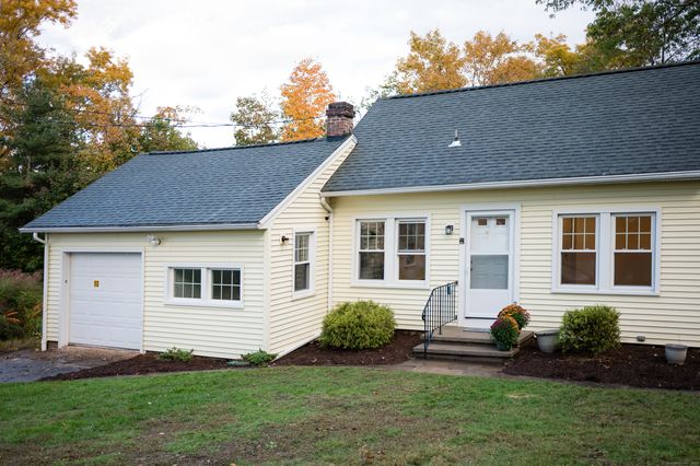 10 Eli Yale Terrace, Branford, CT 06405
