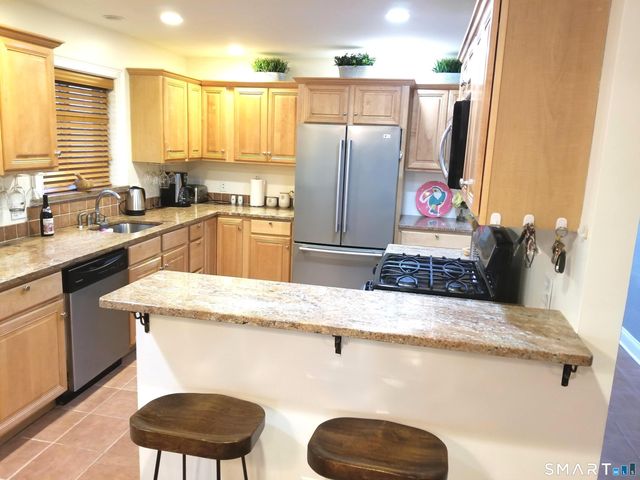 1093 Shippan Avenue, Stamford, CT 06902