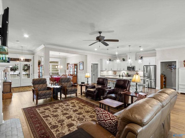 205 Somerdale Lane, Huntsville, AL 35811