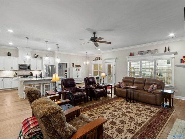 205 Somerdale Lane, Huntsville, AL 35811