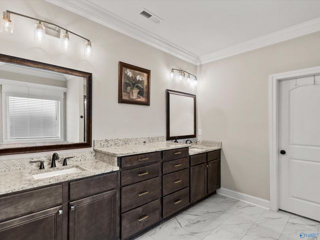 205 Somerdale Lane, Huntsville, AL 35811