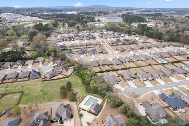 205 Somerdale Lane, Huntsville, AL 35811