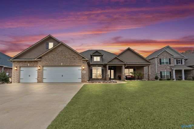 205 Somerdale Lane, Huntsville, AL 35811