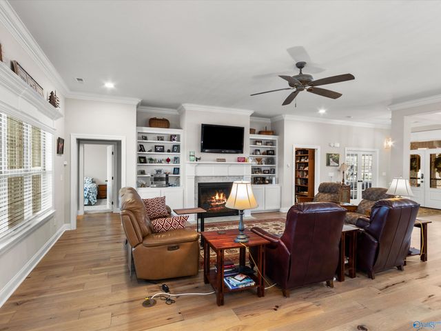 205 Somerdale Lane, Huntsville, AL 35811