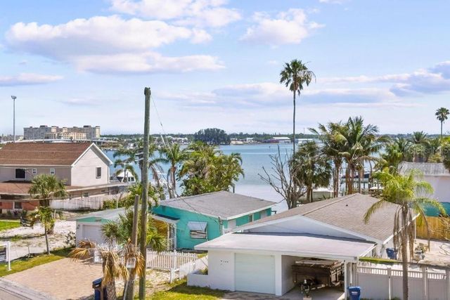 14500 N BAYSHORE DRIVE, Madeira Beach, FL 33708
