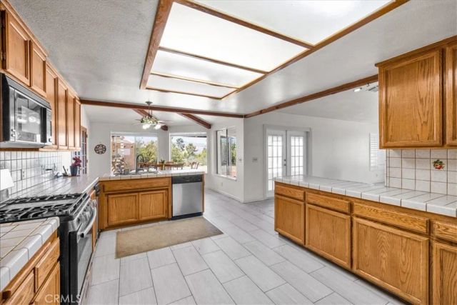 8802 Rubidoux Avenue, Yucca Valley, CA 92284