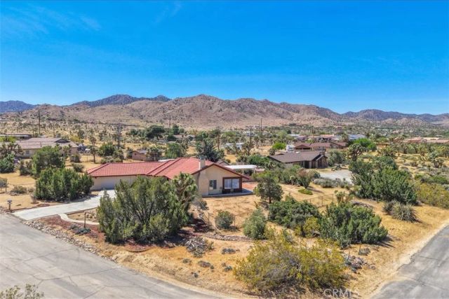 8802 Rubidoux Avenue, Yucca Valley, CA 92284