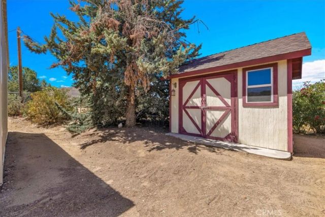8802 Rubidoux Avenue, Yucca Valley, CA 92284