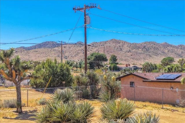 8802 Rubidoux Avenue, Yucca Valley, CA 92284