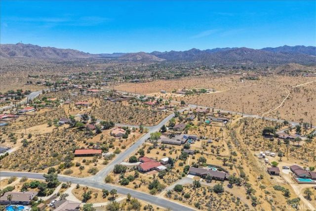 8802 Rubidoux Avenue, Yucca Valley, CA 92284