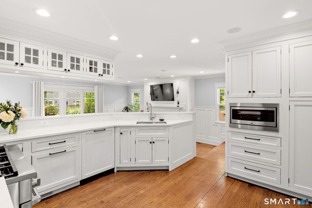 1644 Boston Post Road, Darien, CT 06820