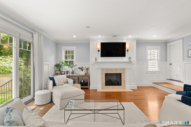 1644 Boston Post Road, Darien, CT 06820