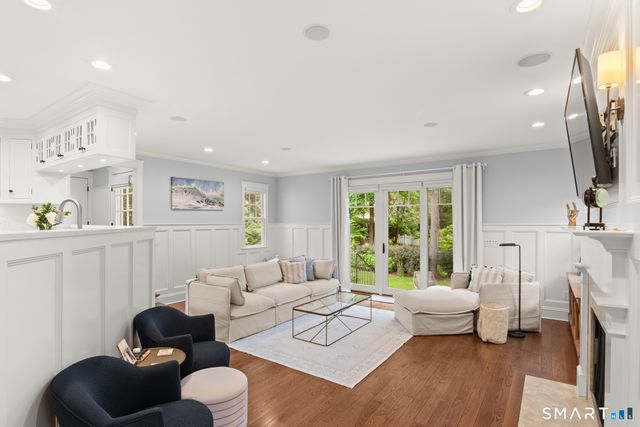 1644 Boston Post Road, Darien, CT 06820