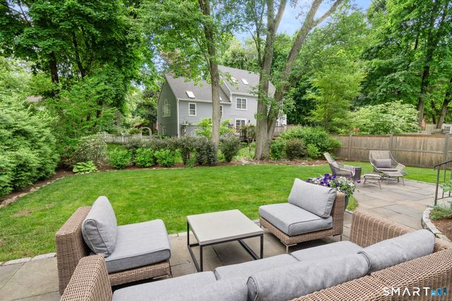 1644 Boston Post Road, Darien, CT 06820