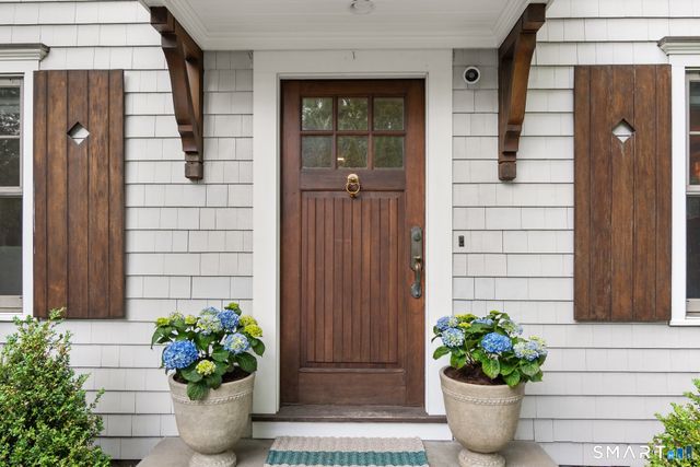1644 Boston Post Road, Darien, CT 06820