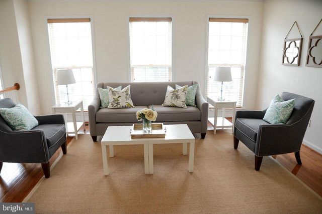 41898 CINNABAR SQ, Aldie, VA 20105