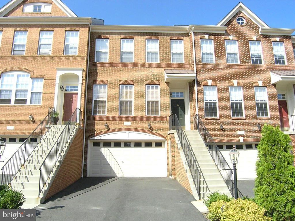 41898 CINNABAR SQ, Aldie, VA 20105