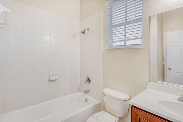 10566 Galleria Street, Wellington, FL 33414