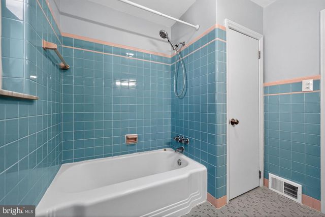 109 W PARK BLVD, Collingswood, NJ 08108