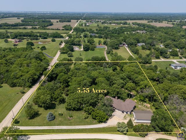 4848 SE 53rd St, Berryton, KS 66409