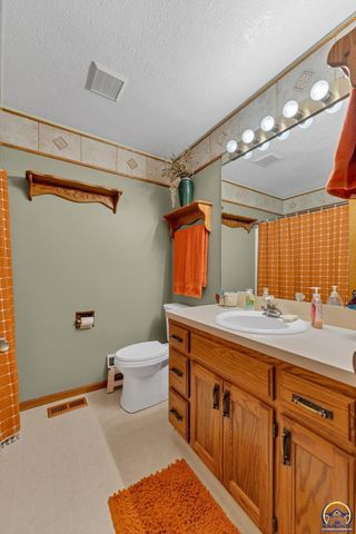 4848 SE 53rd St, Berryton, KS 66409