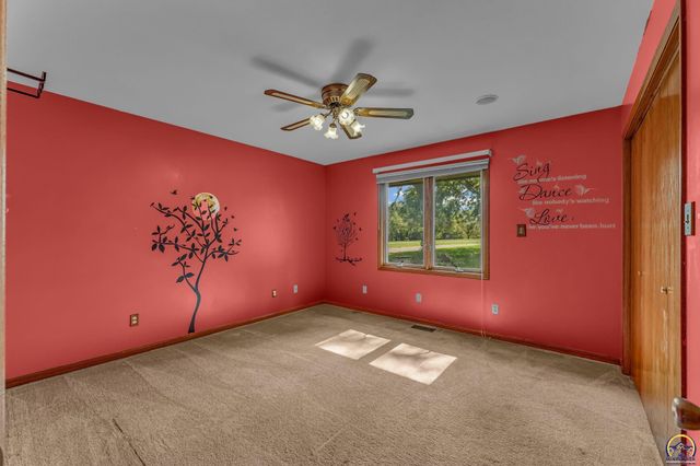 4848 SE 53rd St, Berryton, KS 66409