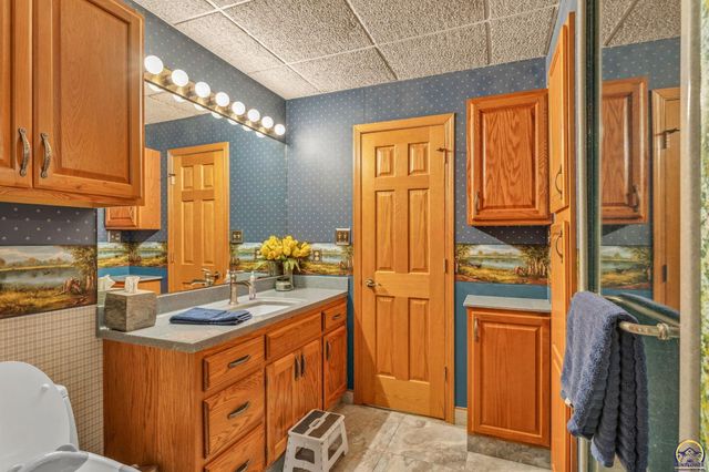 4848 SE 53rd St, Berryton, KS 66409