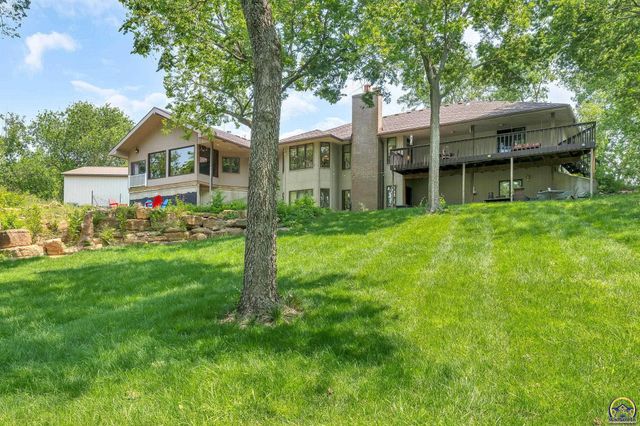 4848 SE 53rd St, Berryton, KS 66409