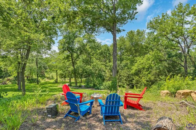 4848 SE 53rd St, Berryton, KS 66409