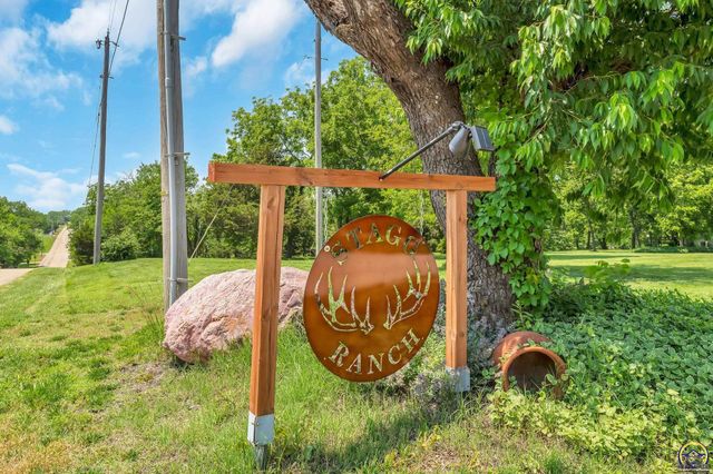 4848 SE 53rd St, Berryton, KS 66409