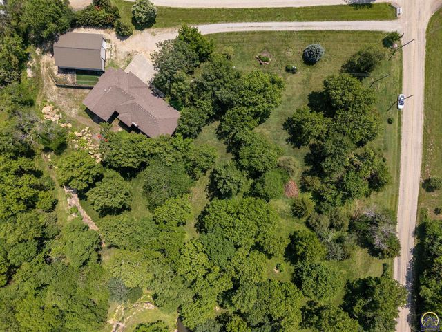 4848 SE 53rd St, Berryton, KS 66409