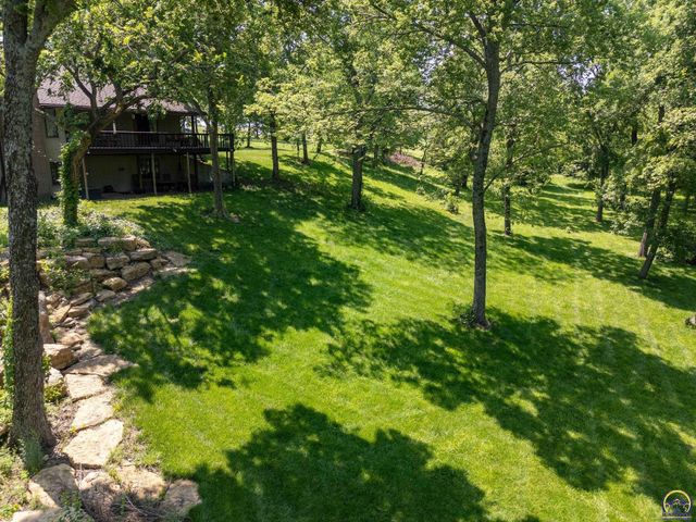 4848 SE 53rd St, Berryton, KS 66409