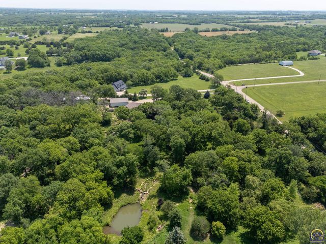 4848 SE 53rd St, Berryton, KS 66409