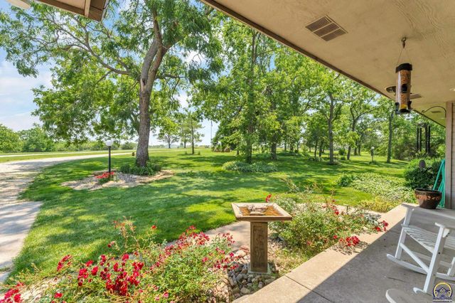 4848 SE 53rd St, Berryton, KS 66409