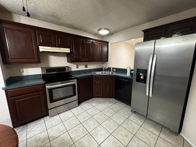5615 Alicante Drive, Arlington, TX 76017