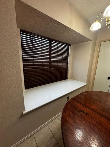 5615 Alicante Drive, Arlington, TX 76017