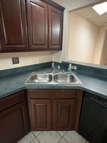 5615 Alicante Drive, Arlington, TX 76017