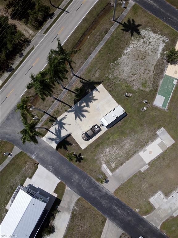 106 Maple LN, Fort Myers, FL 33908