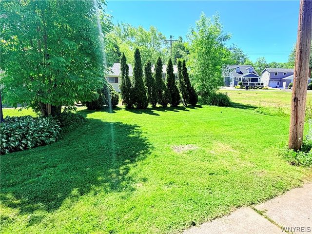 12865 Iola Drive, Hanover, NY 14081